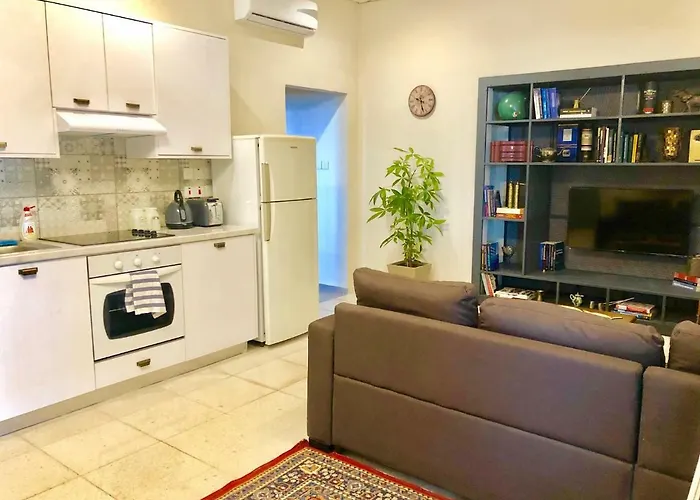 Karavella Cozy Apartment